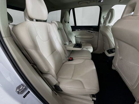 Used 2018 Volvo XC90 T6 Momentum w/ Convenience Package image 27