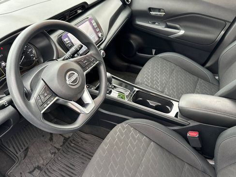 Used 2024 Nissan Kicks SV image 10