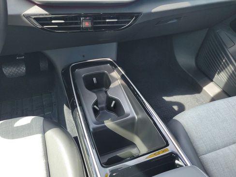 Used 2025 Volkswagen ID.4 Pro RWD image 17
