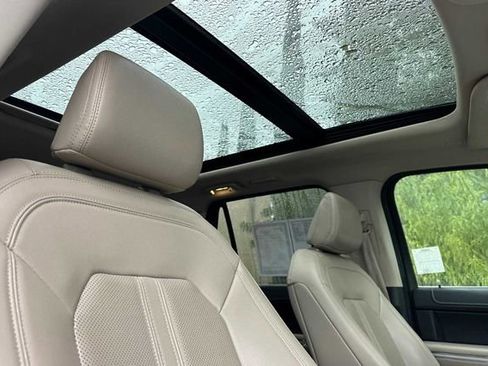 Used 2024 Ford Expedition Max Limited image 15