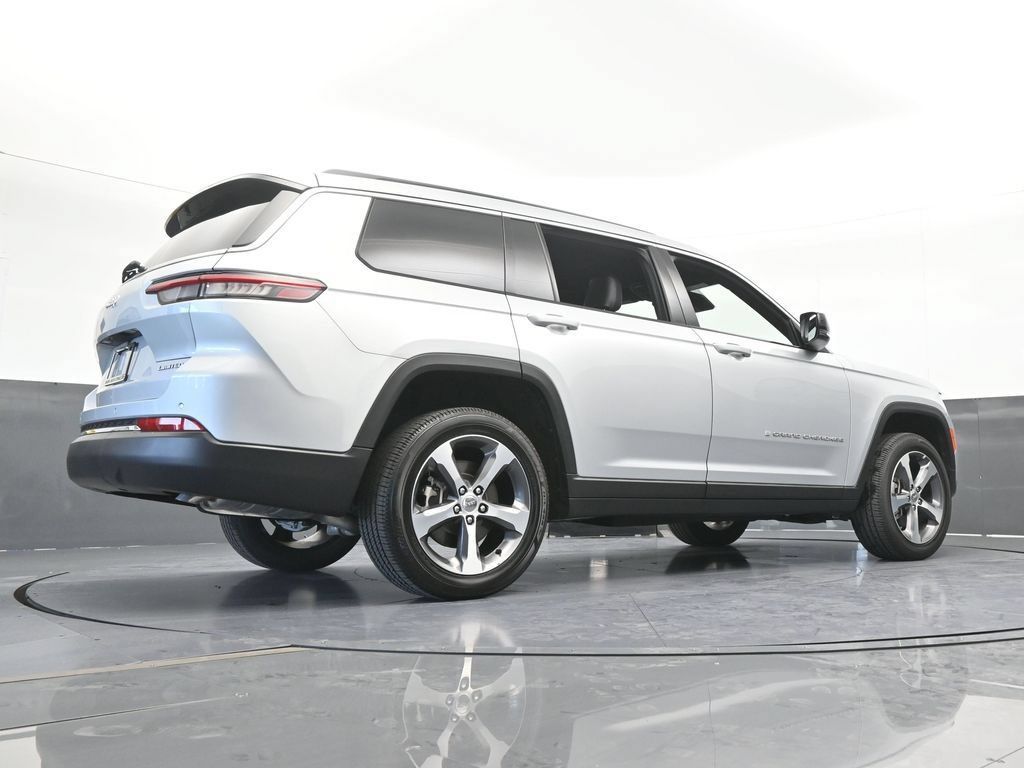 Used 2025 Jeep Grand Cherokee L Limited RWD image 62