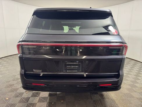 New 2025 Lincoln Navigator L Reserve w/ Jet Appearance Package image 4