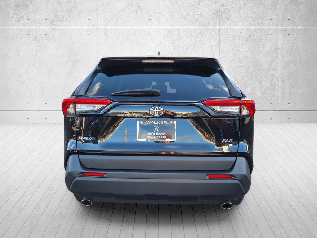 Used 2025 Toyota RAV4 XLE FWD image 6