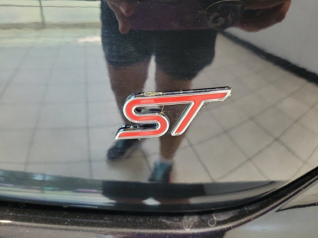 Used 2019 Ford Edge ST AWD/4WD image 16