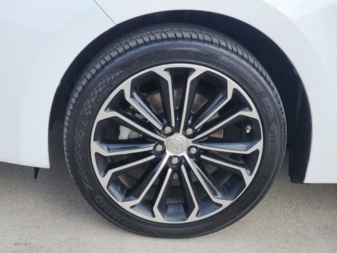 Used 2016 Toyota Corolla S image 17