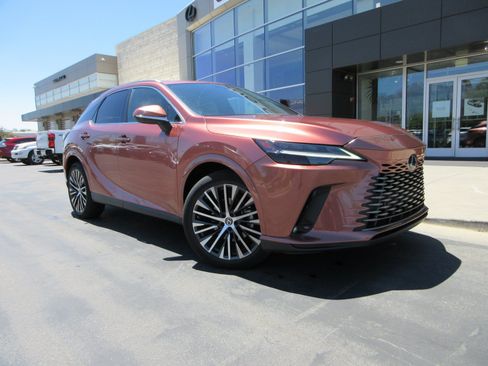 Used 2023 Lexus RX 350 Premium Plus w/ Accessory Package (Z1) AWD/4WD image 13