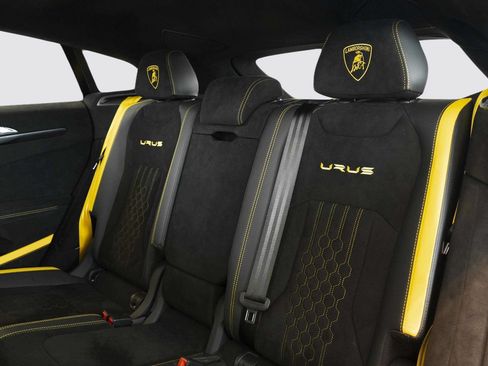Used 2024 Lamborghini Urus Performante AWD/4WD image 61