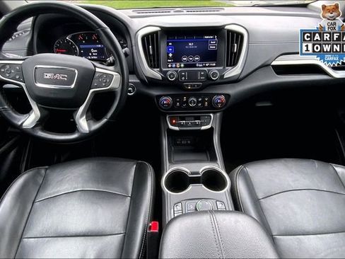 Used 2024 GMC Terrain SLT image 14