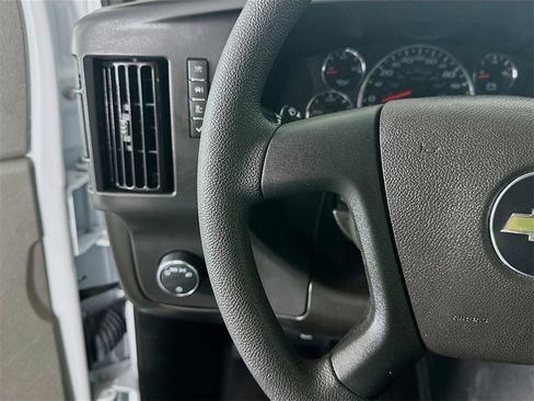 Used 2024 Chevrolet Express 2500 image 23