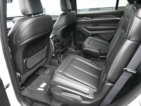 New 2025 Jeep Grand Cherokee L Limited w/ Trailer Tow Package image 17