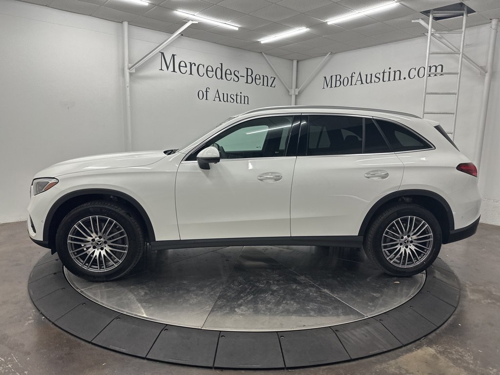 Used 2026 Mercedes-Benz GLC 300 image 4