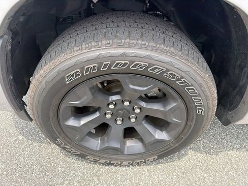 Used 2025 RAM 1500 Big Horn AWD/4WD image 13