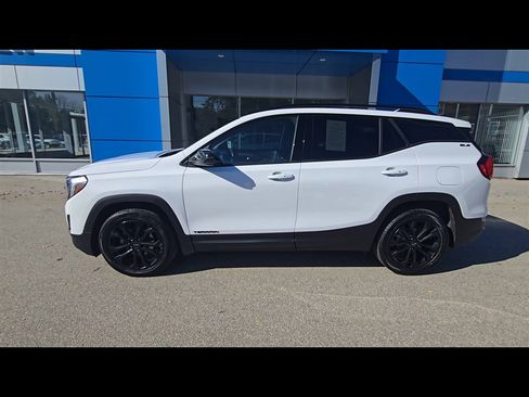 Used 2021 GMC Terrain SLE w/ Driver Convenience Package image 5