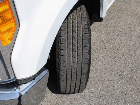 Used 2018 Ford F250 XL w/ Power Equipment Group RWD image 38