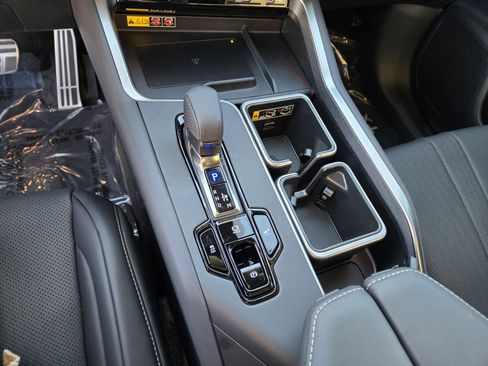 New 2025 Lexus TX 500h AWD image 11