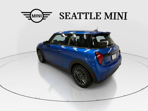 Certified 2025 MINI Cooper S image 8