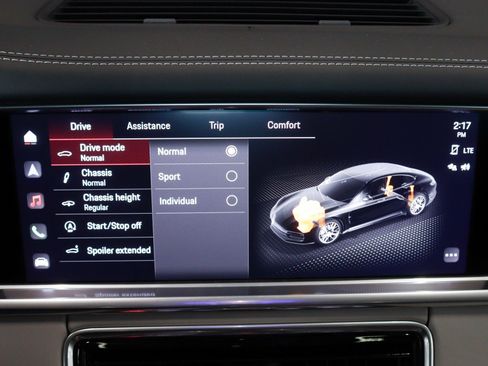 Certified 2022 Porsche Panamera image 18