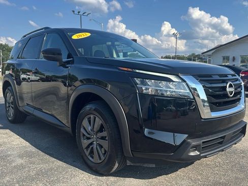 Used 2022 Nissan Pathfinder SV AWD/4WD image 7