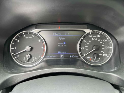 Used 2023 Nissan Altima 2.5 SR w/ SR Premium Package image 29