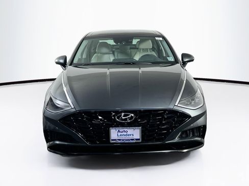 Used 2023 Hyundai Sonata Limited w/ Preferred Accessory Package image 2