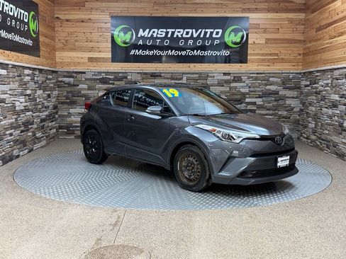 Used 2019 Toyota C-HR LE image 1