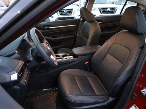 Certified 2025 Nissan Altima 2.5 SL image 9