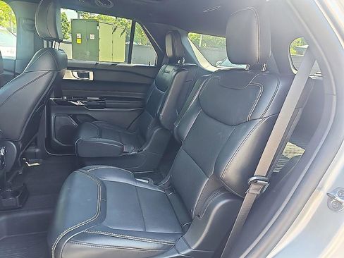 Used 2022 Ford Explorer ST w/ Equipment Group 401A AWD/4WD image 31