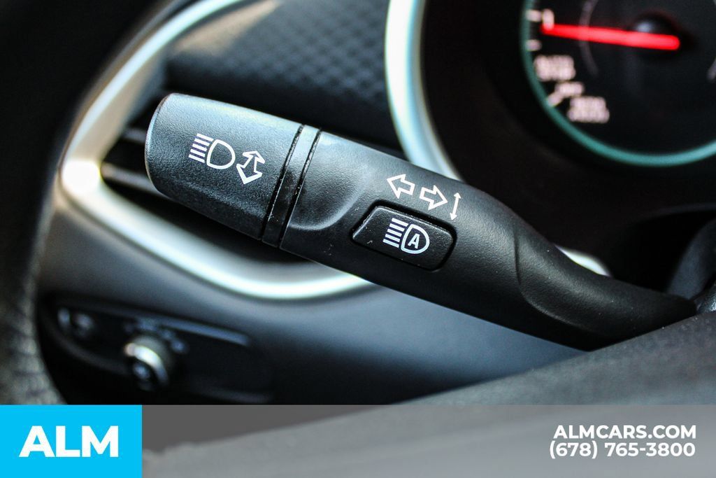 Used 2025 Chevrolet Malibu LT FWD image 27