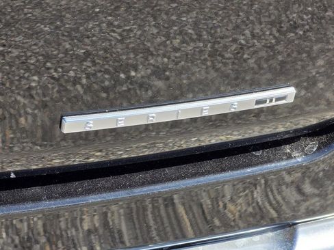 Used 2024 Jeep Wagoneer L Series II RWD image 36
