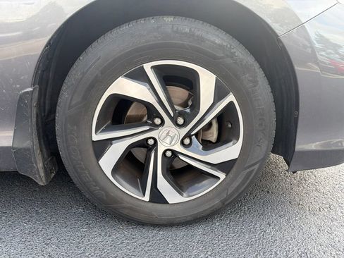 Used 2017 Honda Accord LX image 15
