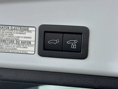 Used 2023 Toyota Corolla Cross AWD Hybrid w/ Convenience Package image 29