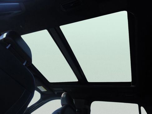 Used 2022 Ford Expedition Limited image 33