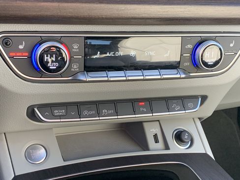 Certified 2024 Audi Q5 2.0T Premium Plus w/ Premium Plus Package image 29