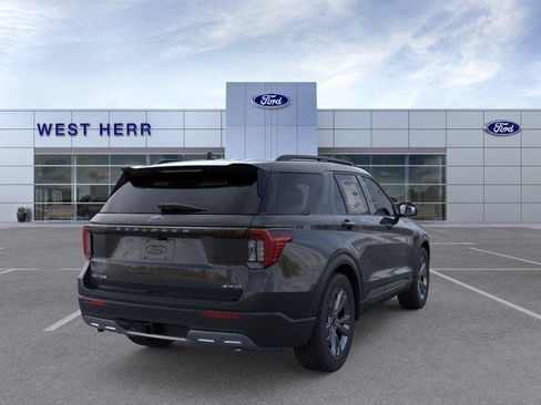 Used 2026 Ford Explorer Active w/ Active Comfort Package AWD/4WD image 8