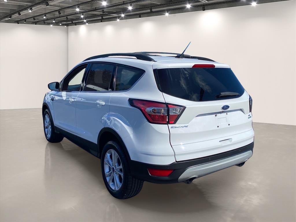 Used 2017 Ford Escape SE w/ Equipment Group 201A AWD/4WD image 5