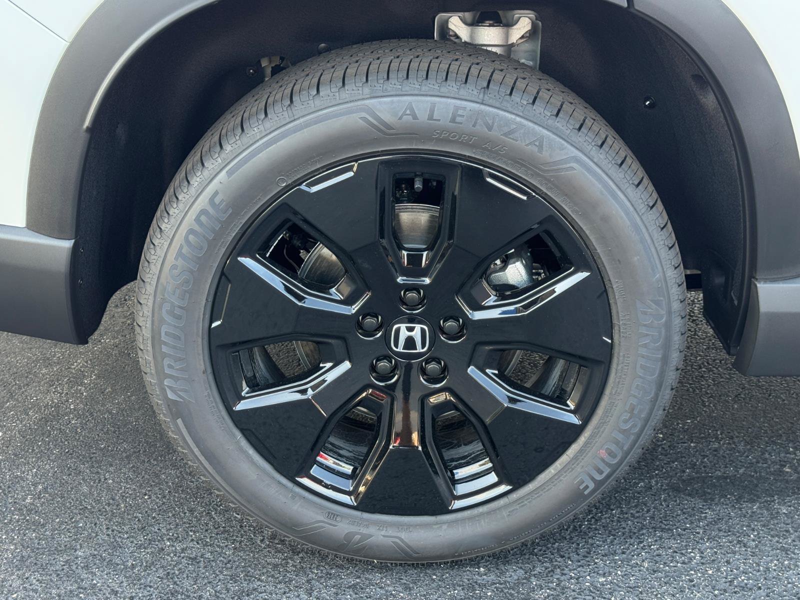New 2026 Honda Pilot Black Edition image 12