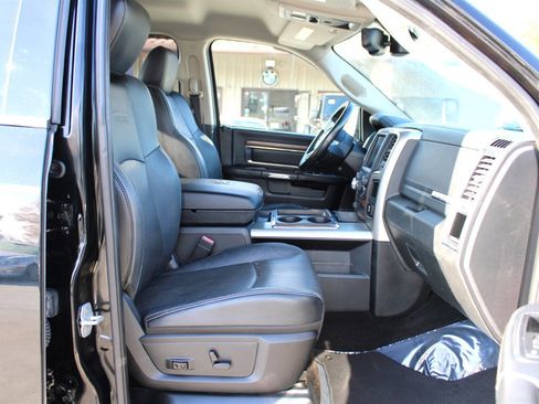 Used 2014 RAM 1500 Laramie w/ Convenience Group image 17