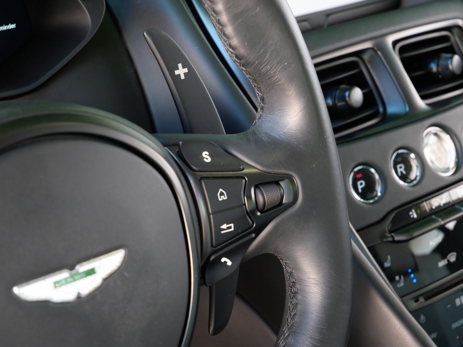 Used 2021 Aston Martin DBS Superleggera RWD image 21