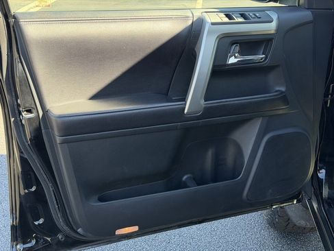 Used 2016 Toyota 4Runner SR5 Premium image 20