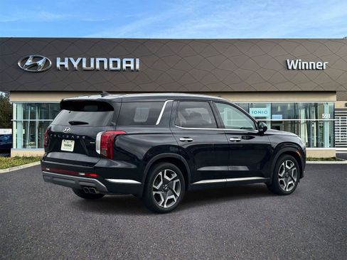Used 2023 Hyundai Palisade Limited AWD/4WD image 4