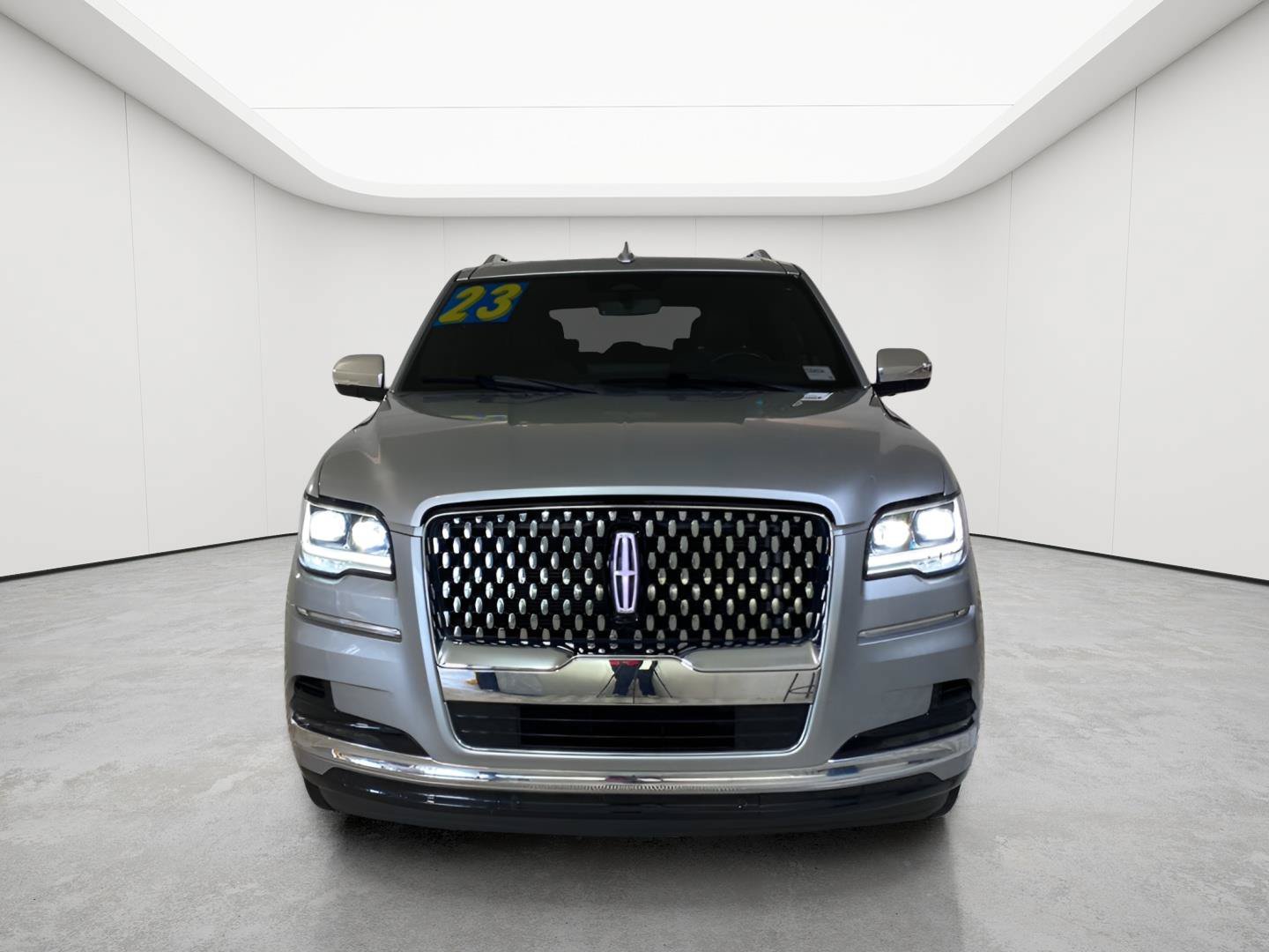 Used 2023 Lincoln Navigator Black Label AWD/4WD image 3