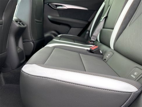 New 2025 Buick Envision Sport Touring image 21