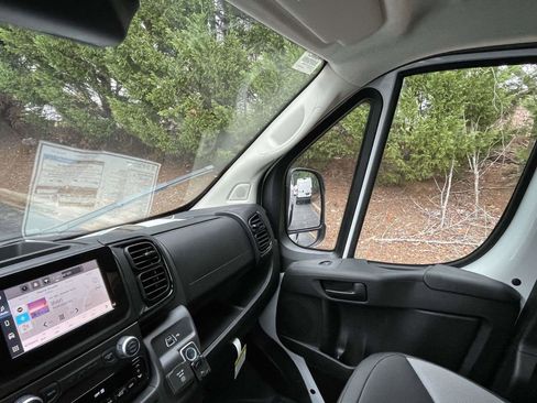 New 2026 RAM ProMaster 2500 w/ Convenience Group image 30