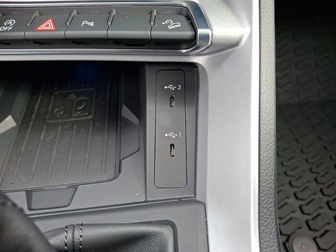 Certified 2025 Audi Q3 2.0T Premium Plus w/ Premium Plus Package image 26