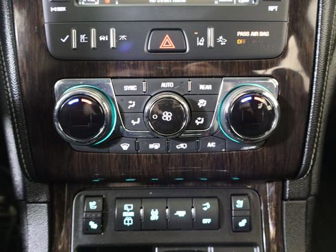 Used 2016 Chevrolet Traverse LTZ image 27