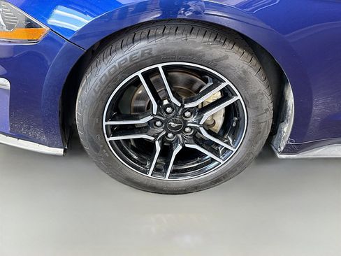 Used 2018 Ford Mustang Coupe w/ Equipment Group 101A RWD image 36