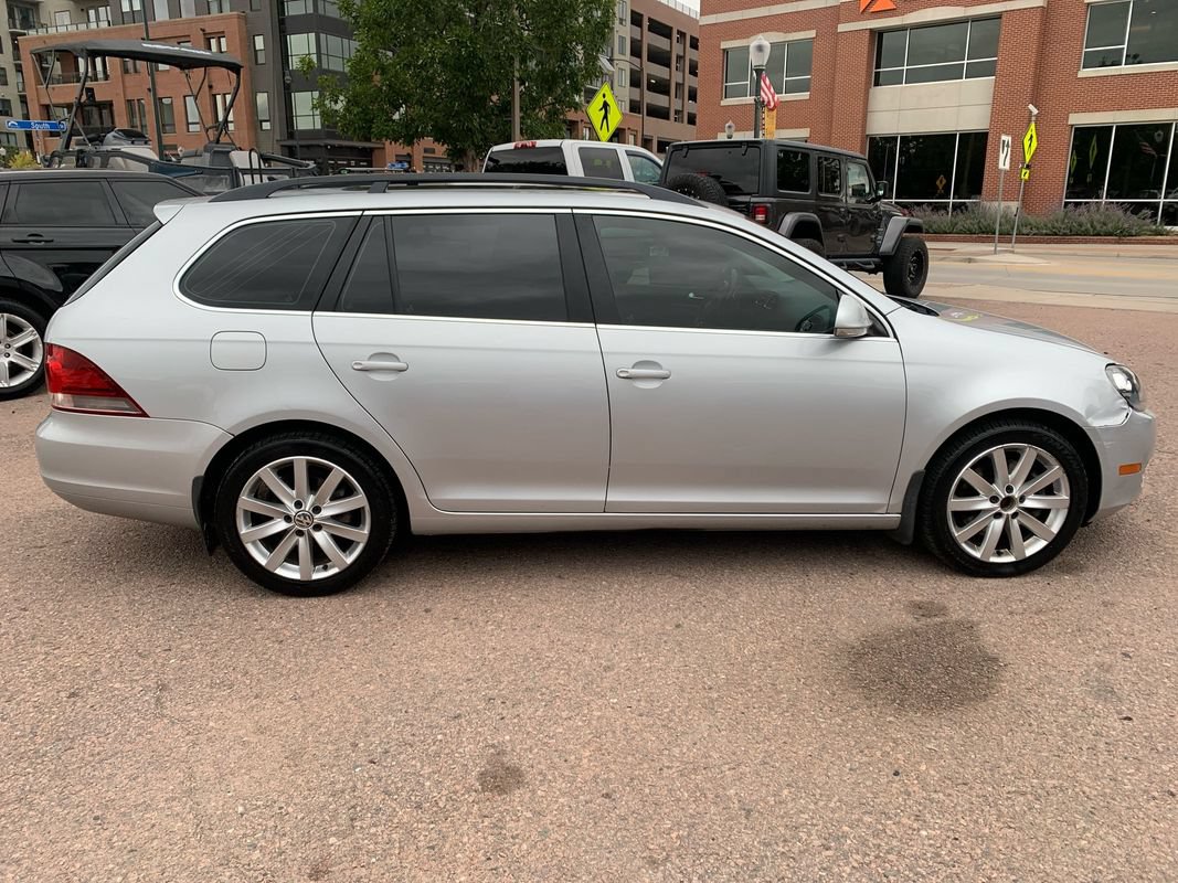 Used 2011 Volkswagen Jetta TDI FWD image 8