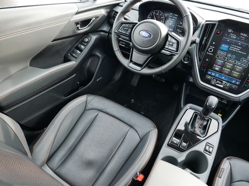 Certified 2025 Subaru Crosstrek 2.5i Limited w/ Popular Package #3A image 9