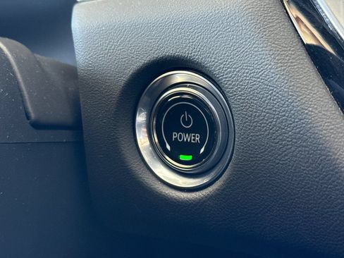 Used 2024 Cadillac Lyriq Tech RWD image 34