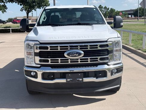 Used 2025 Ford F250 XLT AWD/4WD image 2